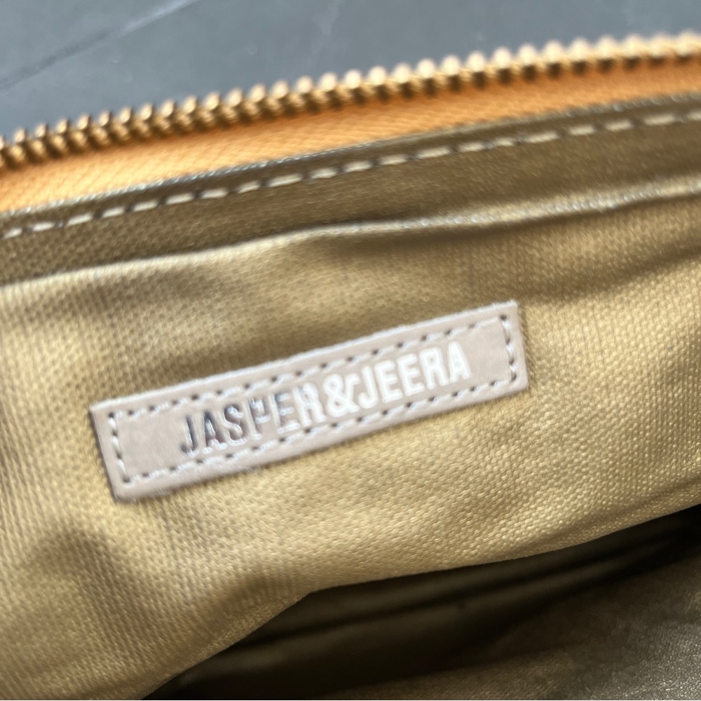 Jasper & Jeera clutch purse from Anthropologie, metallic gold leather - Picture 8 of 8